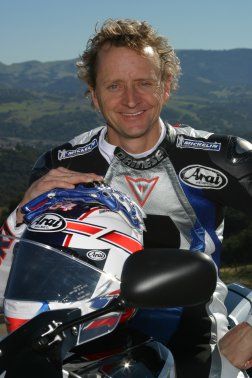 Schwantz-Head-Shot.jpg